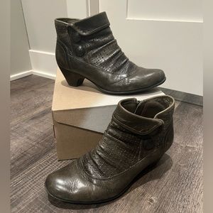 Cobb Hill booty lightly worn